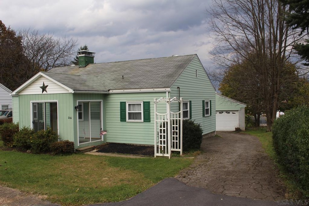 216 Hereford Ln, Johnstown, PA 15905 - photo 1