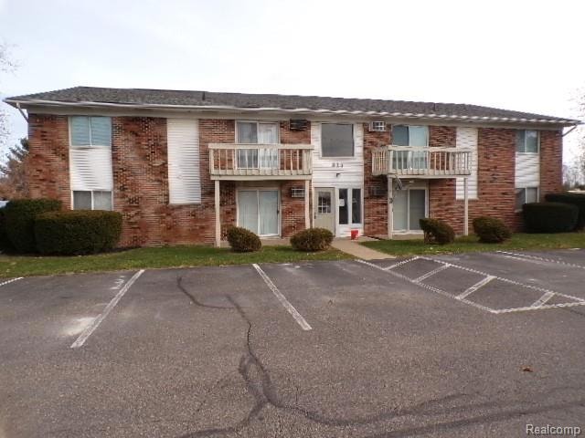 825 S Grand Ave unit 5, Fowlerville, MI 48836 - photo 1