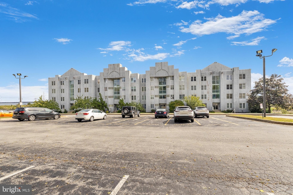 5213 Le Parc Dr unit 4, Wilmington, DE 19809 - photo 1