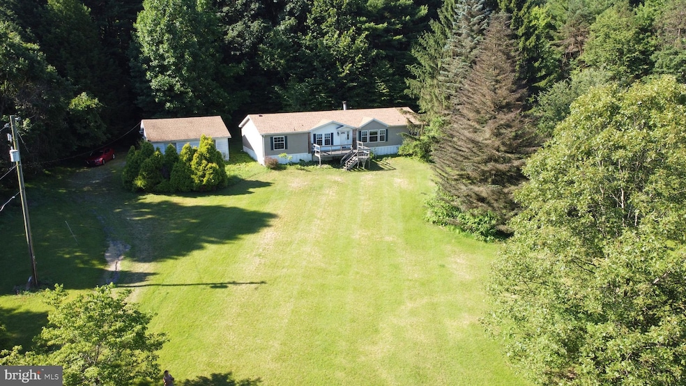 129 Hillside Ln, New Ringgold, PA 17960 - photo 1