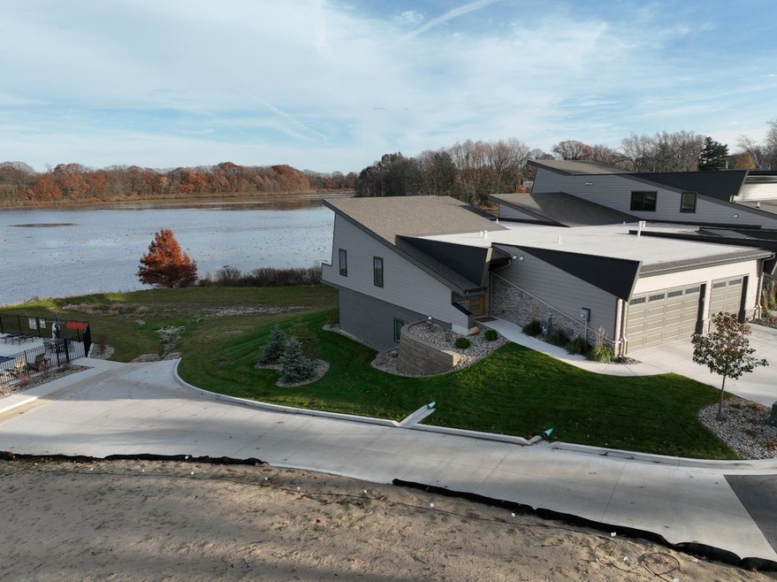 169 W Mcclung Rd unit 303, La Porte, IN 46350 - photo 1