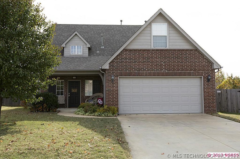 The Perfect Home! Jenks Schools, betther-than-new