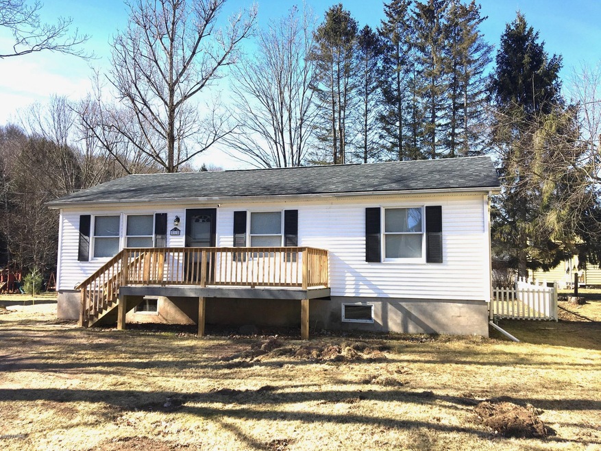 11 Wood St, Honesdale, PA 18431 - photo 1