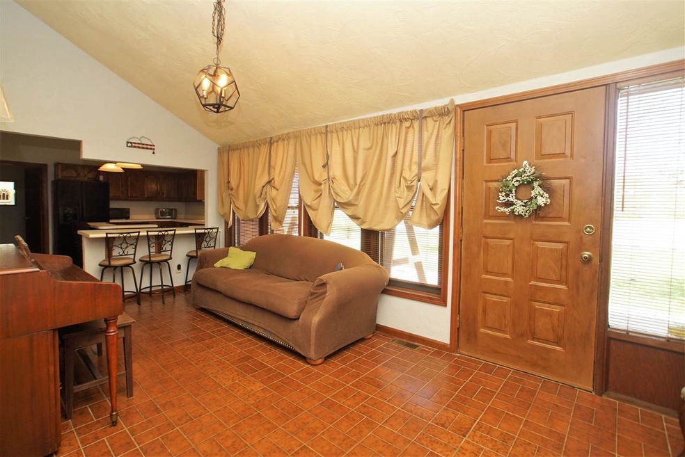 4941 S 980 E, Windfall, IN 46076 - photo 1