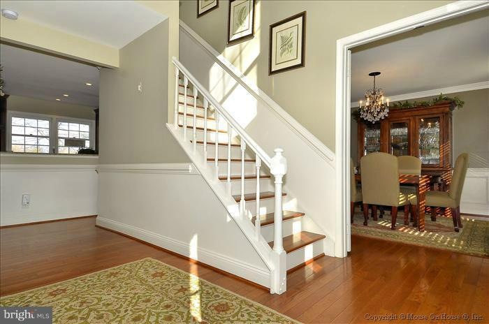 12774 Flat Meadow Ln, Herndon, VA 20171 - photo 1