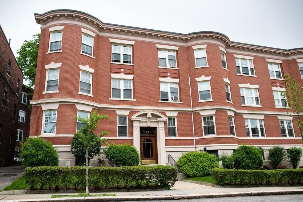 22 Garrison Rd unit 5, Brookline, MA 02445 - photo 1