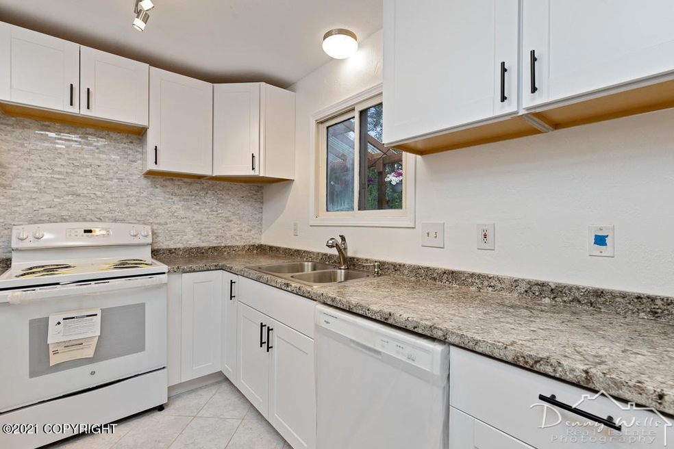 Kitchen-20210705-2275