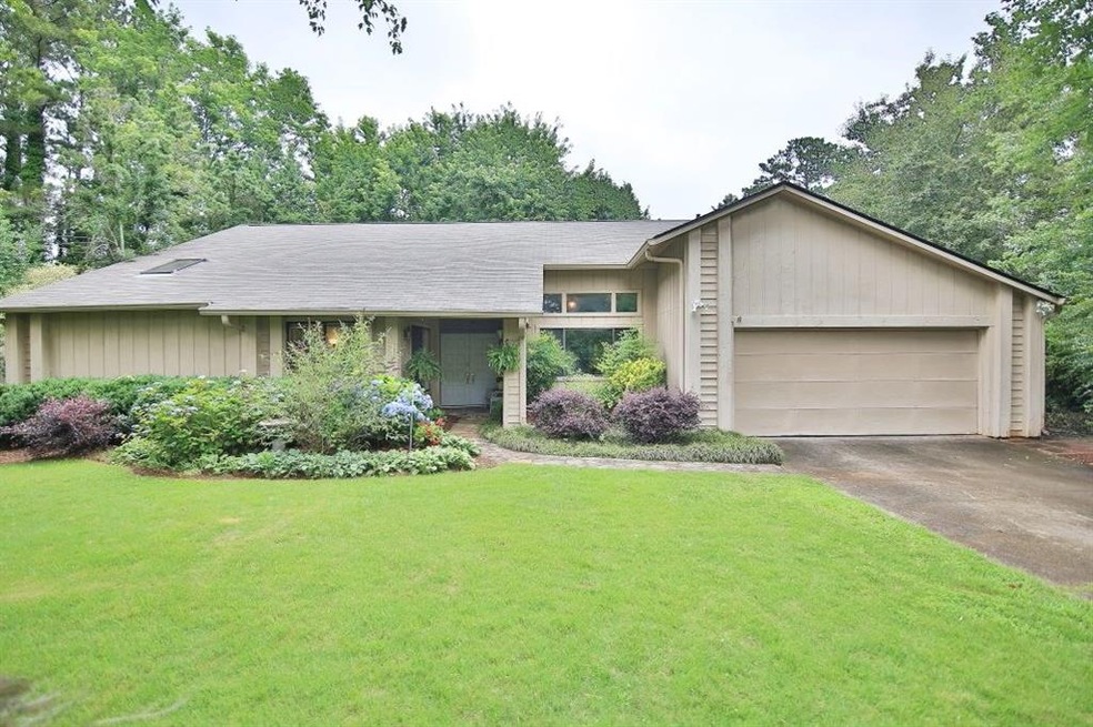 Stepless ranch home with spacious 2 car garage
