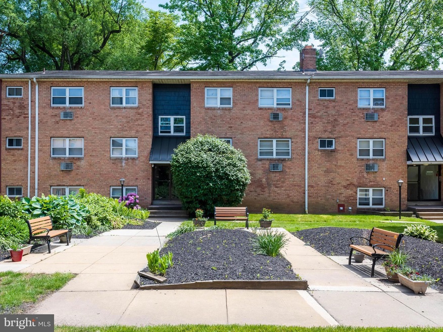 335 E Lancaster Ave unit A22, Downingtown, PA 19335 - photo 1