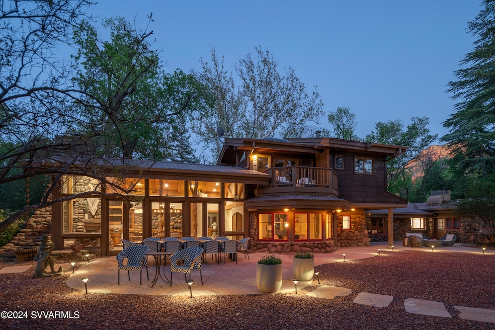 Phoenix Photo Pro-10 Ranch House Cir_001