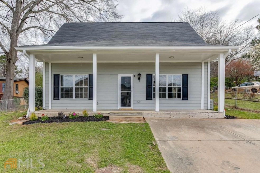 615 Allen St, Buford, GA 30518 - photo 1