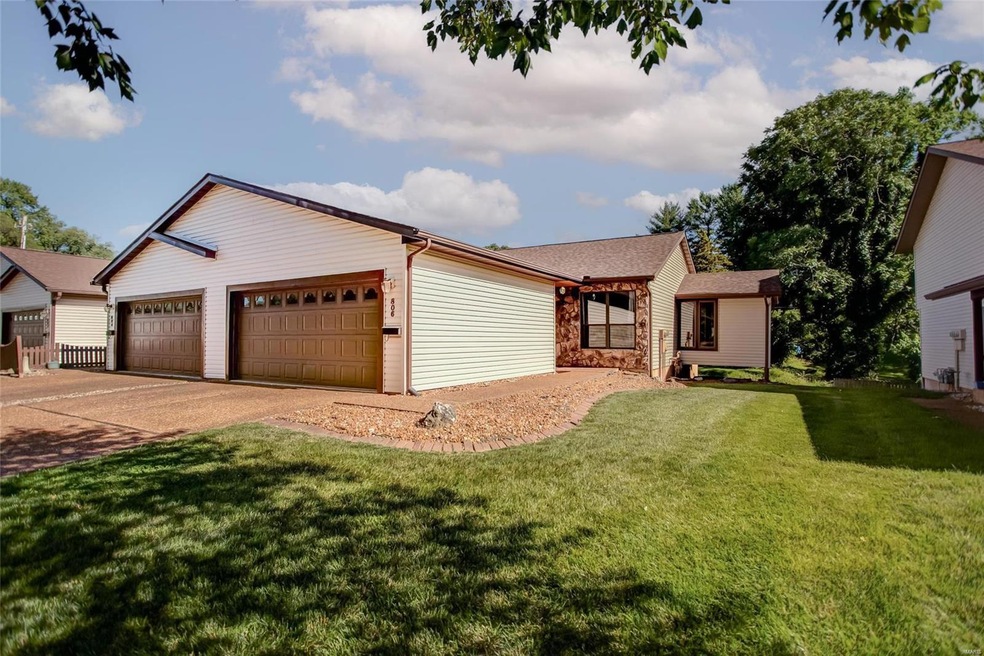 806 Westwood Rd, Maryville, IL 62062 - photo 1