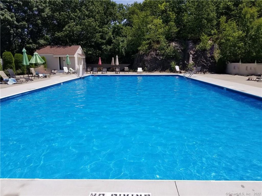 28 Deer Run unit 28, Bethel, CT 06801 - photo 1