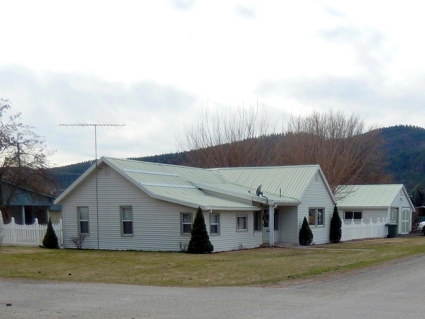 705 W. Robert Ave.
