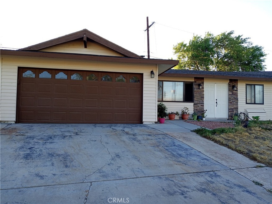 14488 Hesperia Rd, Victorville, CA 92395 - photo 1