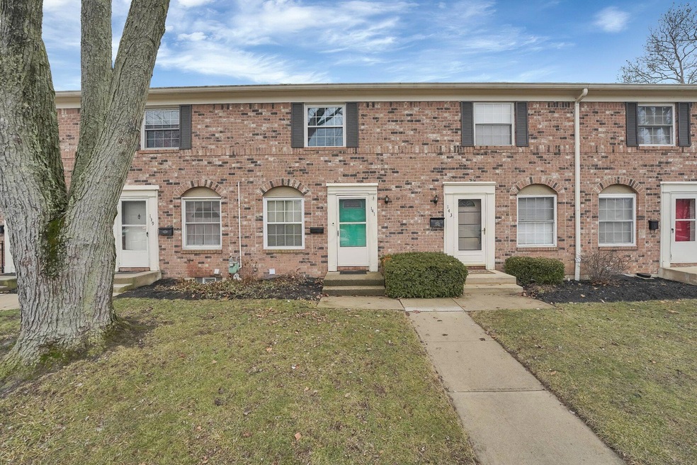 0-web-or-mls-141-tarryton-ct-w-24f