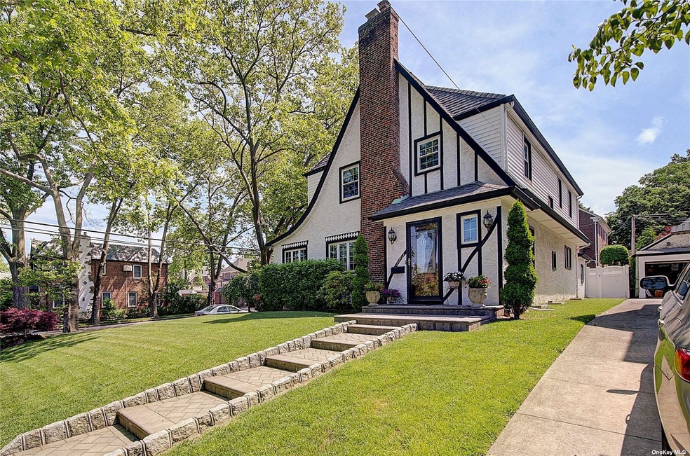 32-01 167th St, Flushing, NY 11358 - photo 1