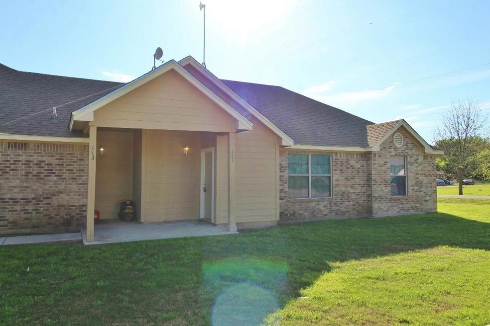 111 Sunburst Ct, Weatherford, TX 76087 - photo 1