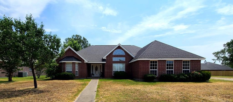 115 Redwood Cir, Lufkin, TX 75904 - photo 1