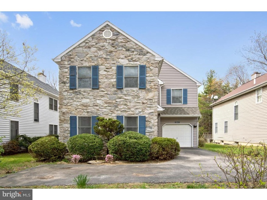 928 Delmont Dr, Wynnewood, PA 19096 - photo 1