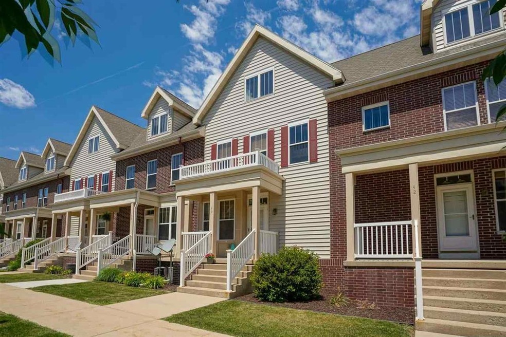 40 S Gardens Way, Fitchburg, WI 53711 - photo 1