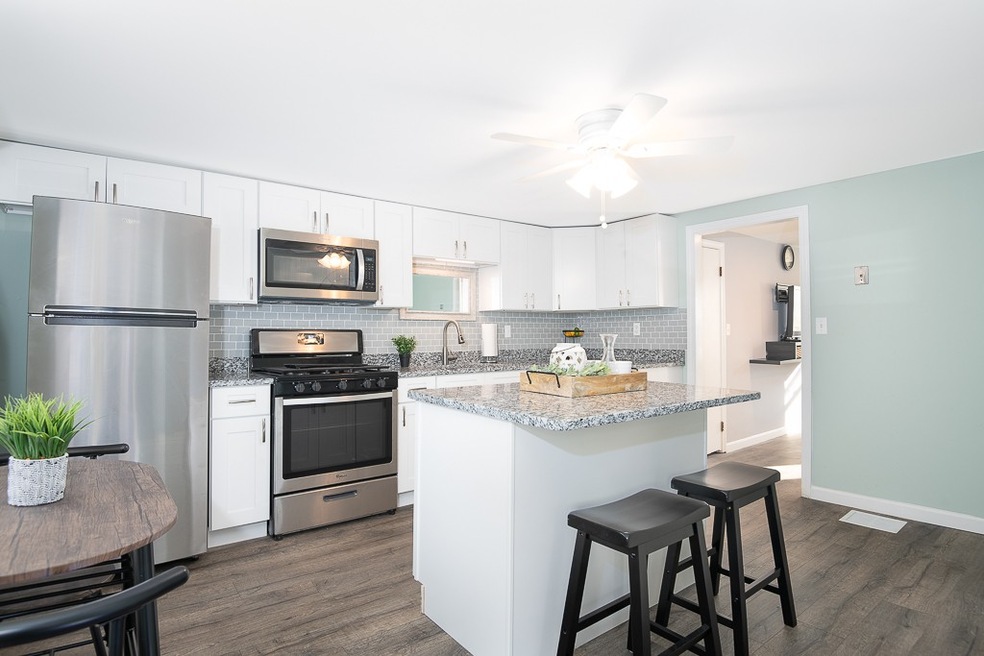 19 Scotts Ln, Uxbridge, MA 01569 - photo 1