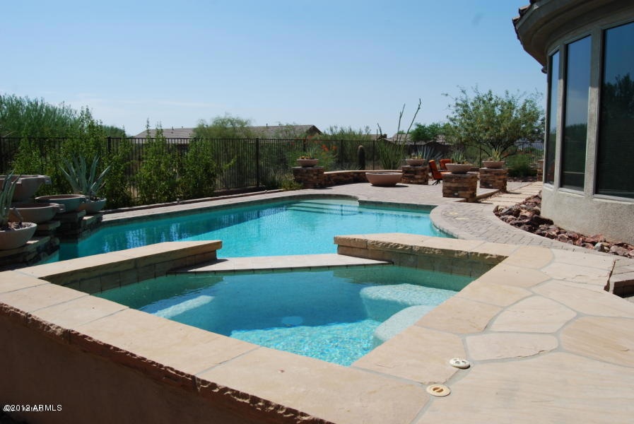 Pool & Spa