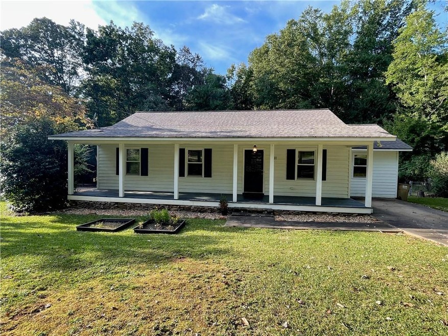 601 Virginia Ave, Suwanee, GA 30024 - photo 1