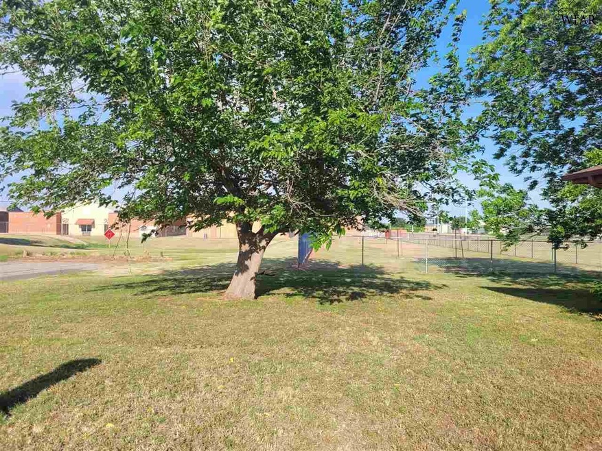 1219 Christine Rd, Wichita Falls, TX 76302 - photo 1