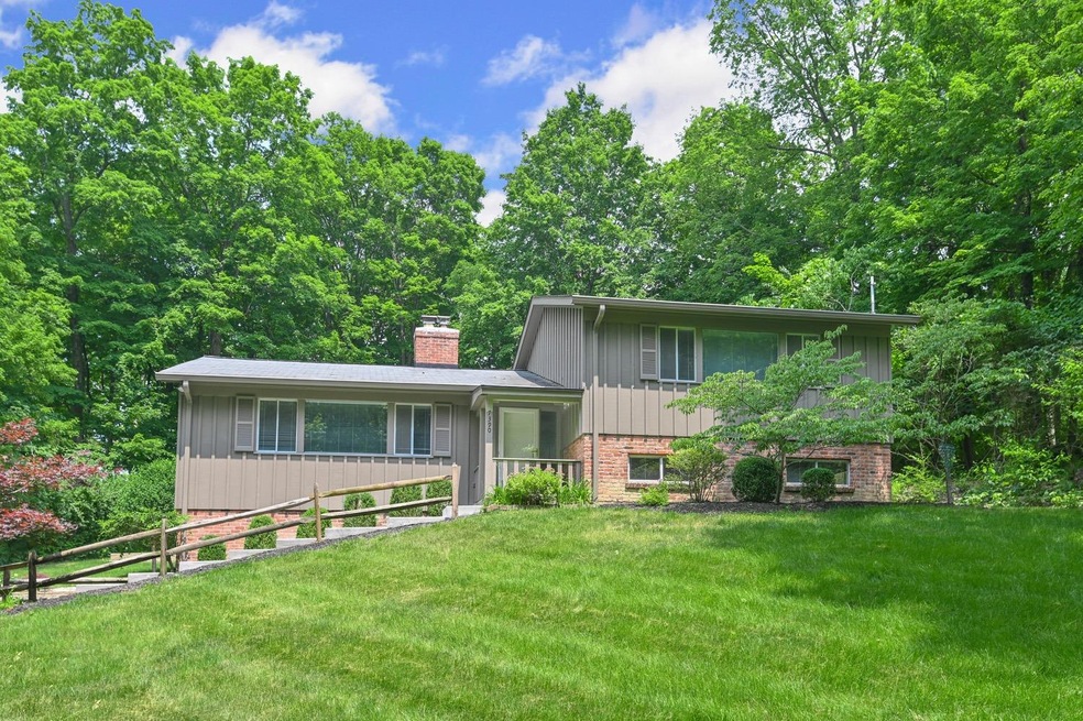 7390 Drake Rd, Cincinnati, OH 45243