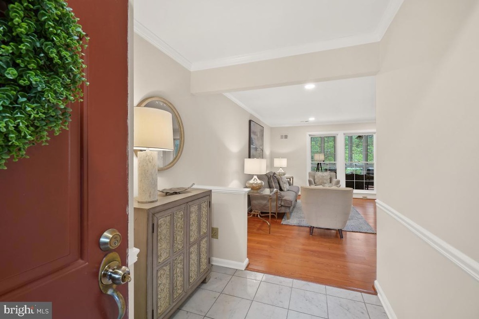 5713 Brewer House Cir unit 101, Rockville, MD 20852 - photo 1