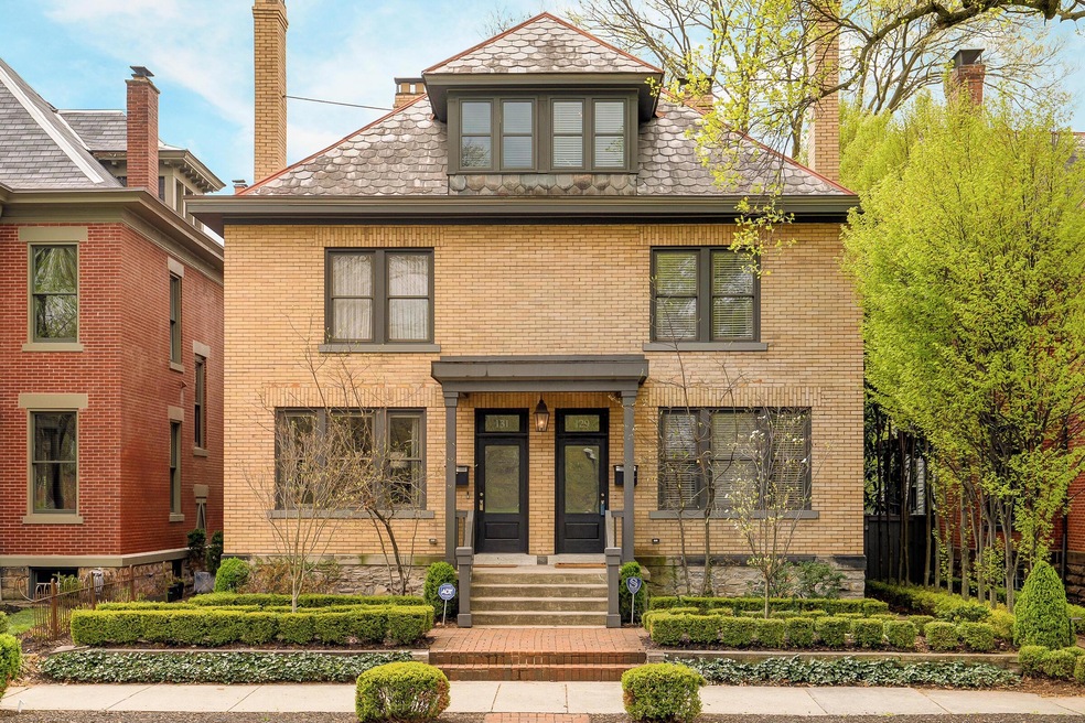 129 e Deshler (right)