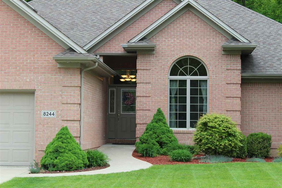 8244 Fountain View Dr, Flushing, MI 48433 - photo 1