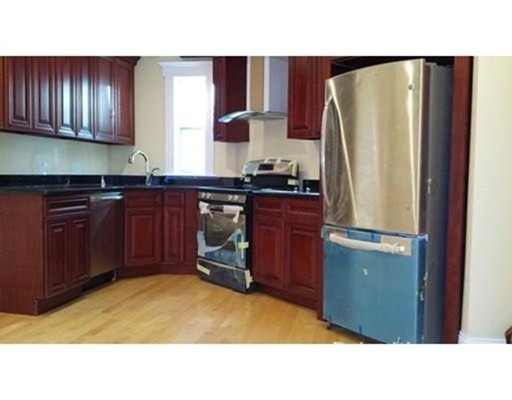 156 Magazine St unit 24, Cambridge, MA 02139 - photo 1