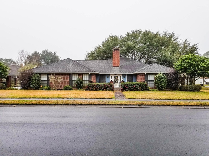 113 N Tanglewood Dr, Eunice, LA 70535 - photo 1