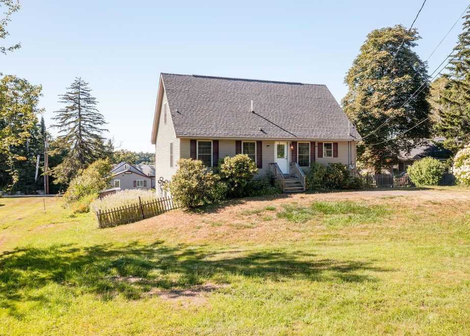 47 Basin Point Rd, Harpswell, ME 04079 - photo 1