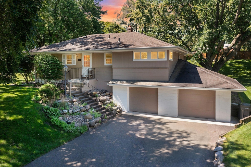 5412 Kimberly Rd, Minnetonka, MN 55345 - photo 1