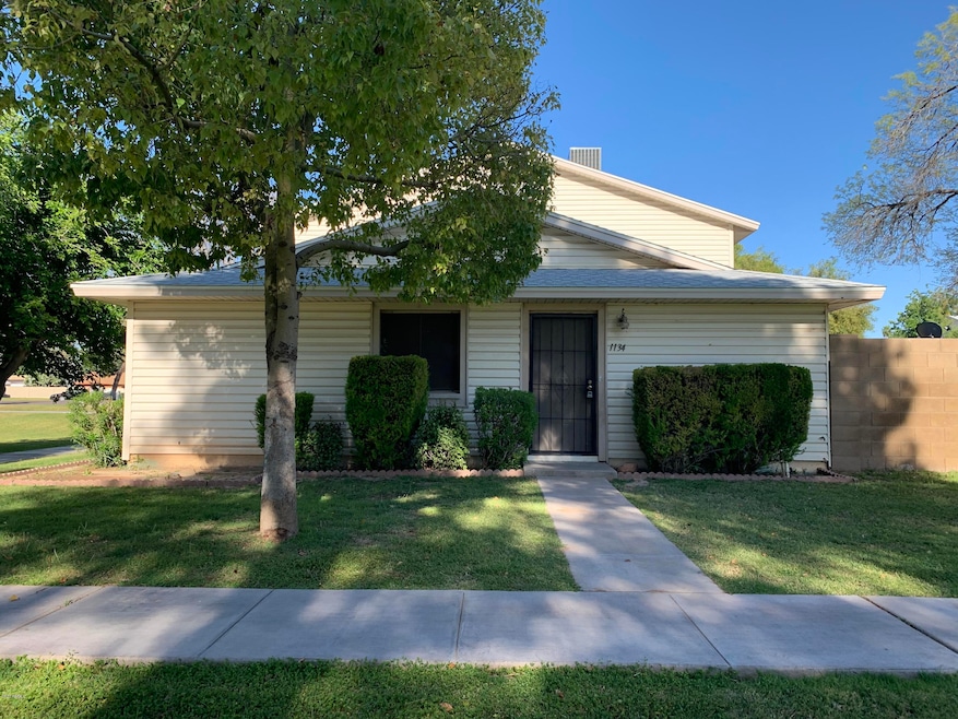 1134 E Dunbar Dr (3)