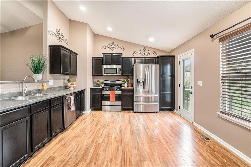 Under Contract $425,000