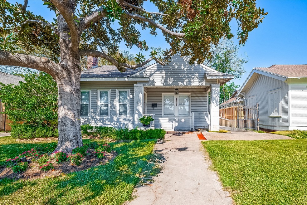 1027 W Gardner St, Houston, TX 77009 - photo 1