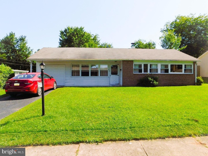 219 Brookside Rd, Norristown, PA 19401 - photo 1