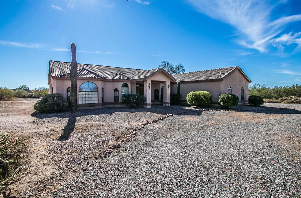 Ridgecrest Dr-6