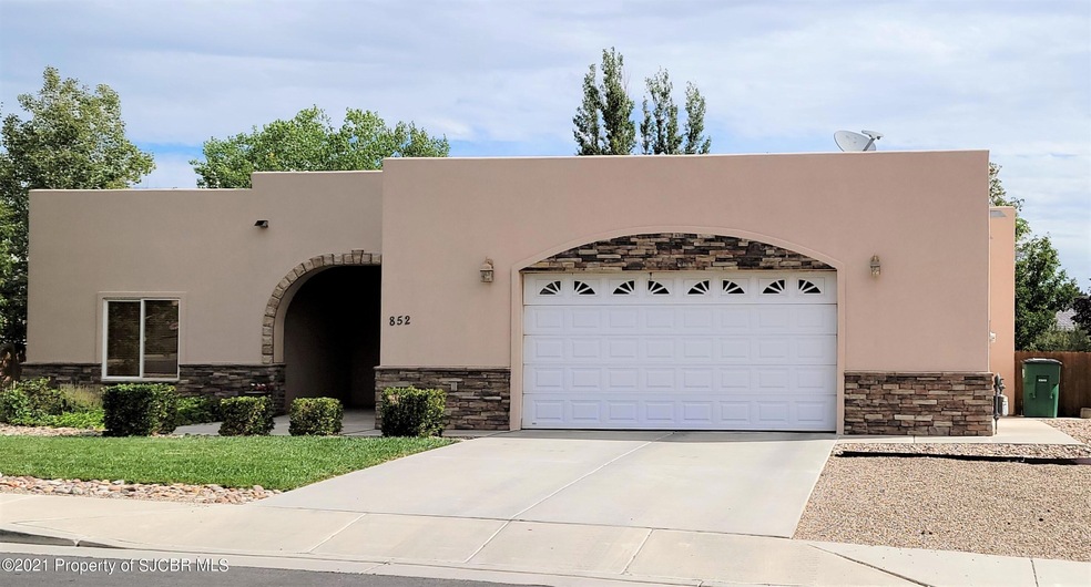 852 Sunrise Ct, Farmington, NM 87401 - photo 1