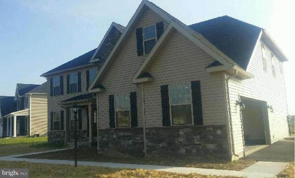 1215 Cydney Ln, Greencastle, PA 17225 - photo 1