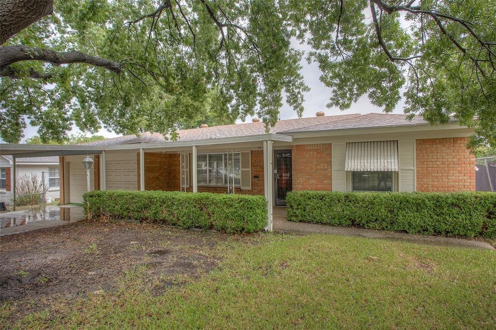 859 Perry Dr, Fort Worth, TX 76108 - photo 1
