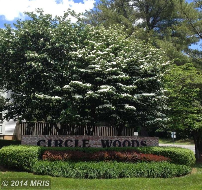 9517 Poplar Leaf Ct, Fairfax, VA 22031 - photo 1