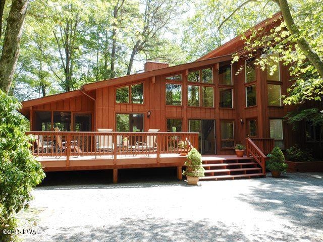 219 Basswood Dr, Hawley, PA 18428 - photo 1