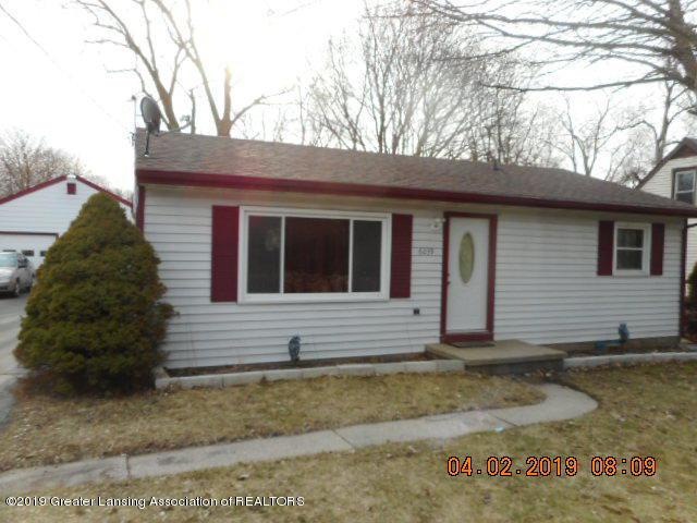 6039 Schafer Rd, Lansing, MI 48911 - photo 1