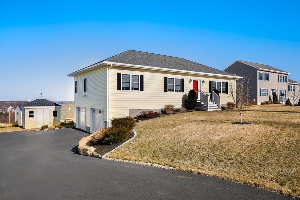 5 Marshall Cir, Peabody, MA 01960 - photo 1