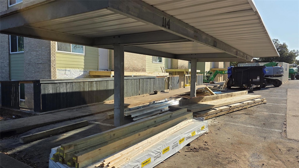 2124 Burton Dr unit 152, Austin, TX 78741 - photo 1